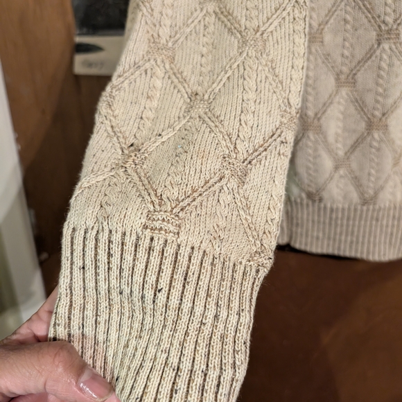 Neiman Marcus Tan Crewneck Sweater with Elegant Knit Design - Picture 2 of 7